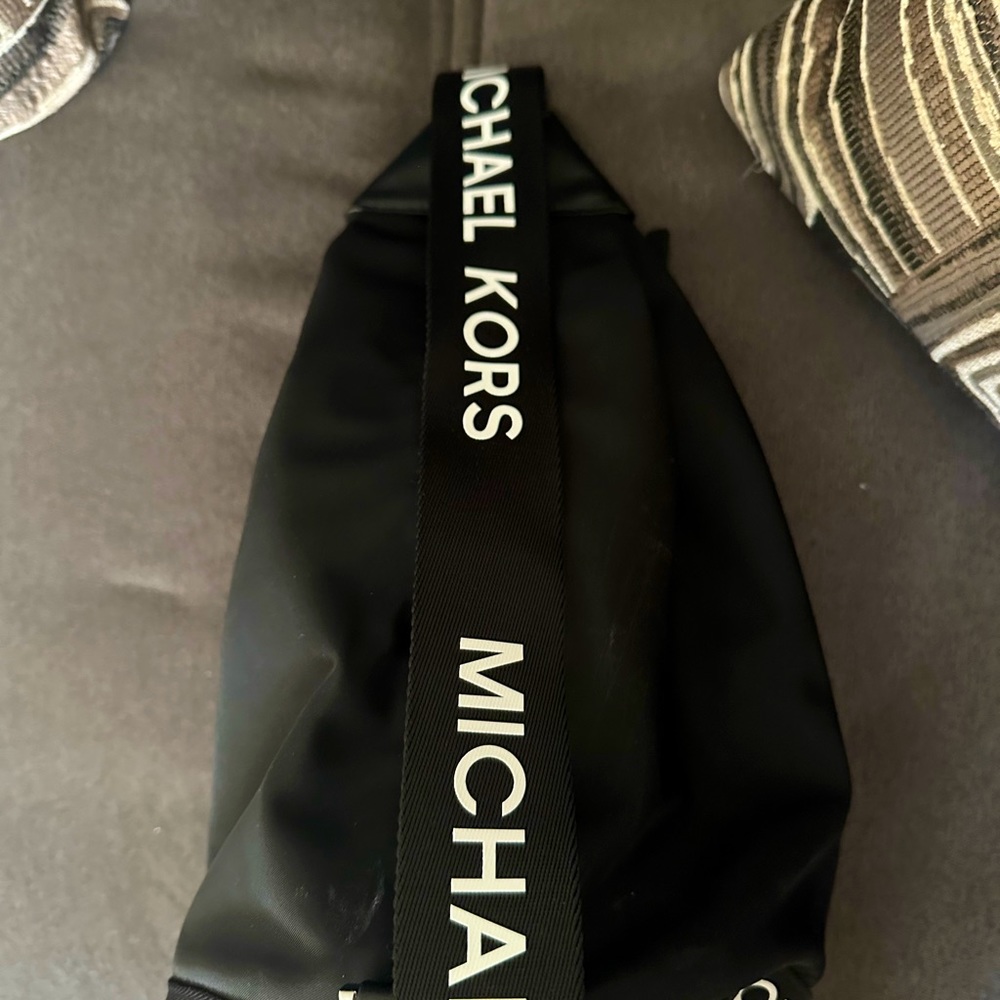 Michael kors crossbody